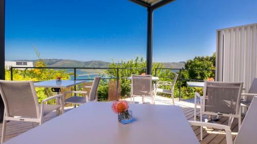 Knysna Holiday Home - Amazing Lagoon Views