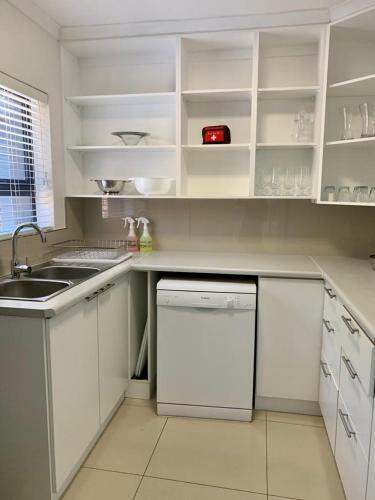 Knysna Holiday Home - Amazing Lagoon Views