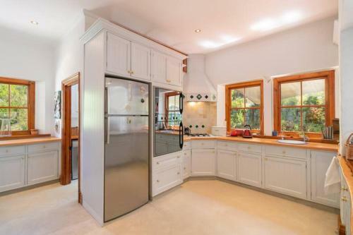 Villa Knysna Tuscan Hideaway- Ef1
