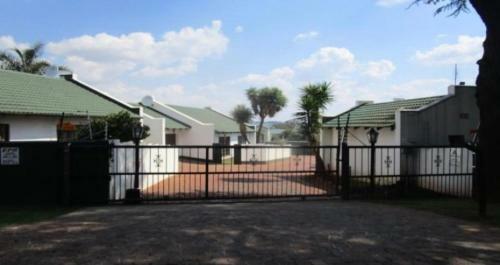 Impeccable 3-bed House In Krugersdorp