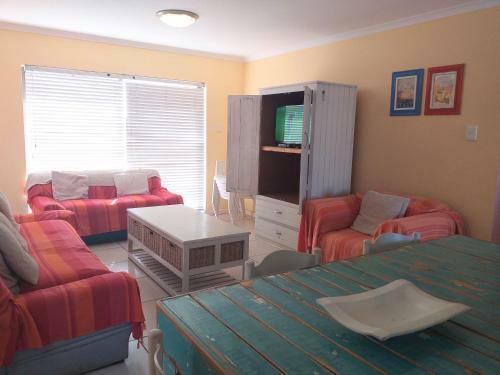 Little Italy Beachouse Apartment By Mykonos