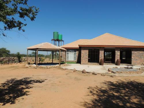 Lodge Karibu River Retreat