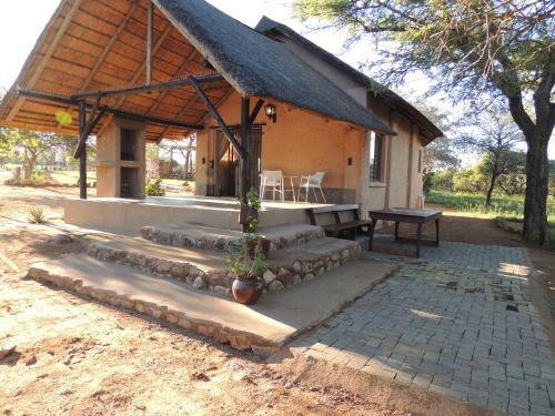 Lodge Karibu River Retreat