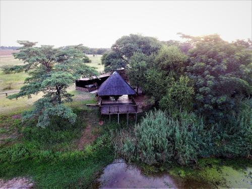 Lodge Karibu River Retreat