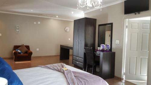Hostal Luxury Heights Guesthouse