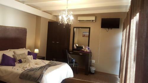 Hostal Luxury Heights Guesthouse