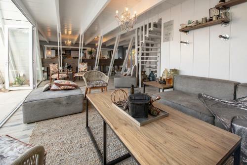 Hostal Salt Boutique Guesthouse