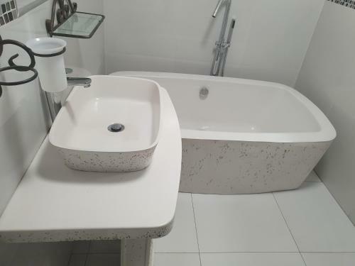 Hostal Sena Guesthouse