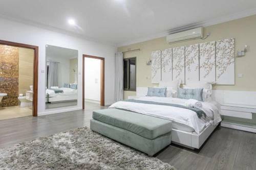3 Bedrooms Exclusive Villa In Mass Media