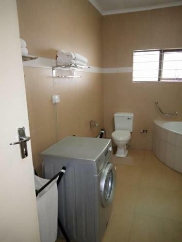 3 Bedrooms Exclusive House In Northmead