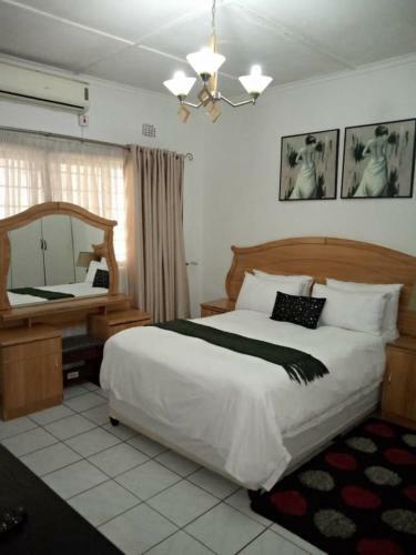 3 Bedrooms Exclusive House In Northmead