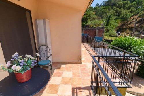 Montbarbat Villa Sleeps 8 Pool Wifi