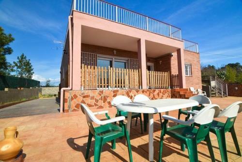 Montbarbat Villa Sleeps 8 Pool