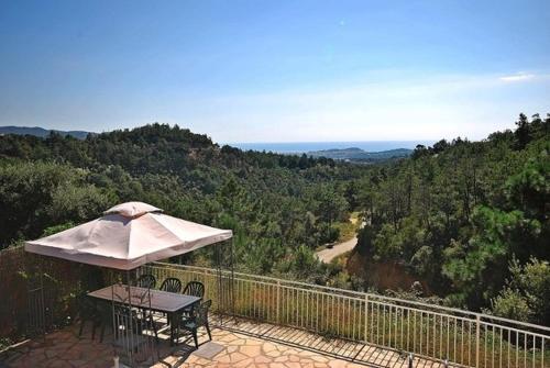 Montbarbat Villa Sleeps 8 Pool Wifi