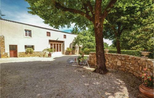 Three-bedroom Holiday Home In Terrasspn-lavilledieu