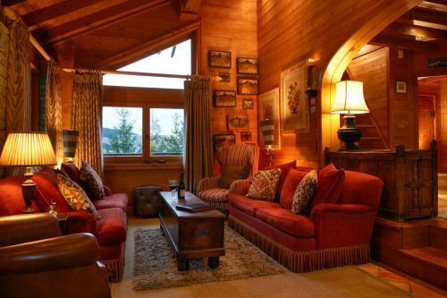 Mussillon Chalet Sleeps 8 Wifi