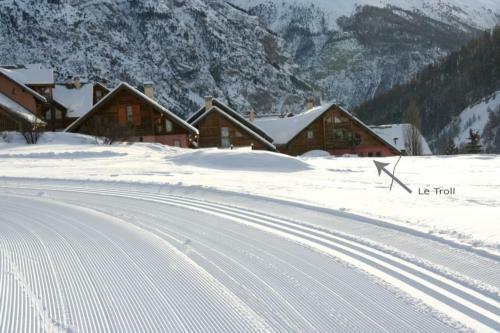 Le Troll Hameau Des Chazals Nevache Hautes Alpes
