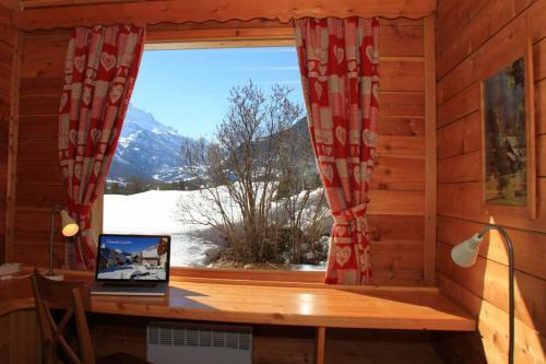 Le Troll Hameau Des Chazals Nevache Hautes Alpes