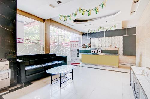 Oyo 1367 Damon Butik Hotel