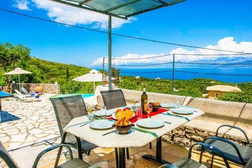 Lithiasmenos Villa Sleeps 6 Pool Air Con Wifi