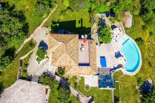 Lithiasmenos Villa Sleeps 6 Pool Air Con Wifi