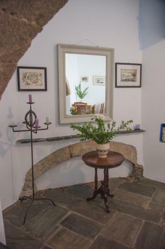 Hostal Guest House Pitsinades
