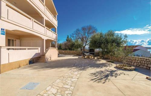 Two-bedroom Apartment In Caska