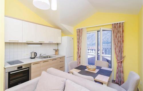One-bedroom Apartment In Prcanj
