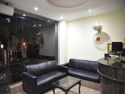 Hostal Oyo 10753 Hotel Triund Regency