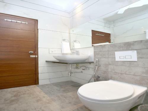 Hotel Capital O 14225 Bahl Regency