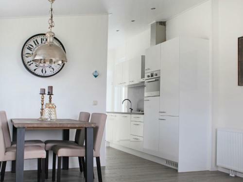Holiday Home Green Resort Mooi Bemelen-4