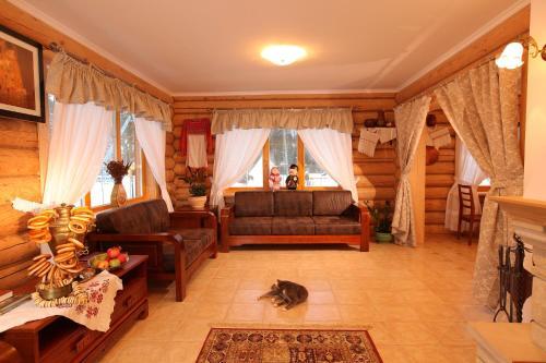 Eco-village Uhnovgrad