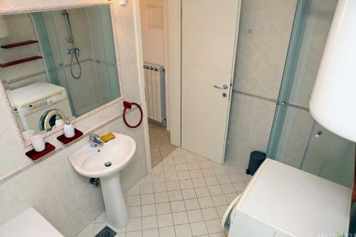 Modern Apartment Portoroz Bl2