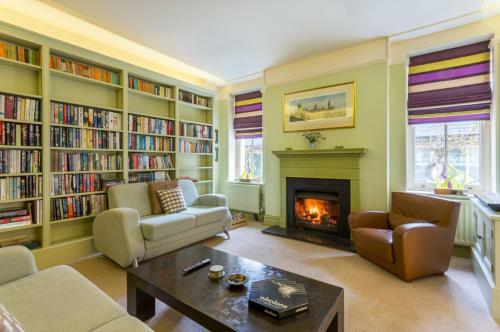 Gidleigh Chateau Sleeps 14 Pool Wifi