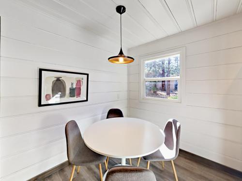 4093 Manzanita Ave Cabin Unit 5