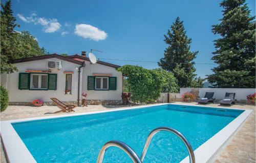 Two-bedroom Holiday Home In Visnjica
