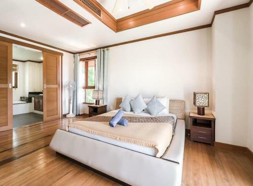 4 Bedroom Sea View Villa On Beach Front Resort Tg48