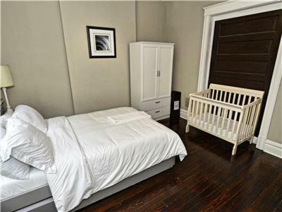 Newly Renovated 4bdrm/3ba, Sleeps 10