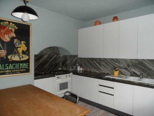 Montegabbione Apartment Sleeps 11