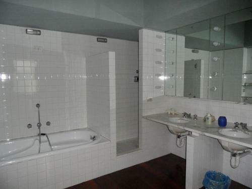 Montegabbione Apartment Sleeps 11