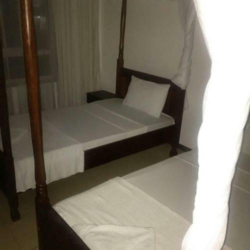 Moffat Court Boutique Hotel
