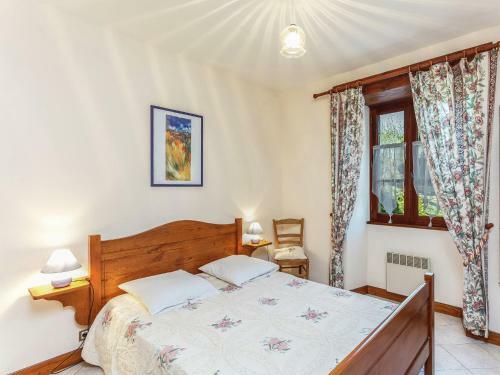 Charming Holiday Home In Prats-du-perigord With Pool