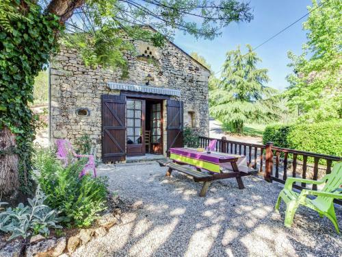 Charming Holiday Home In Prats-du-perigord With Pool