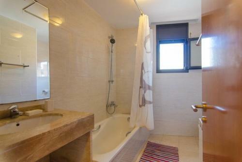 Blanes Villa Sleeps 8 Pool Air Con Wifi