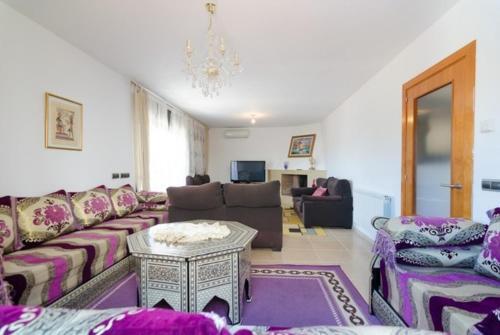 Blanes Villa Sleeps 8 Pool Air Con Wifi