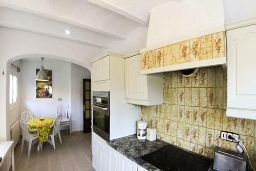 Les Cabanyes Villa Sleeps 6 Pool Wifi