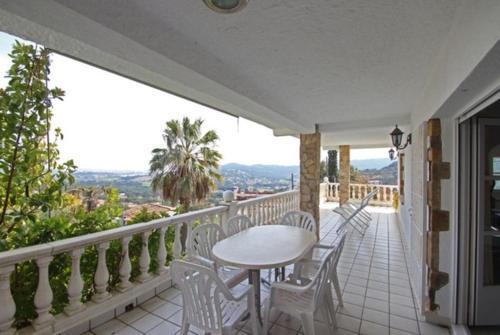 Les Cabanyes Villa Sleeps 6 Pool Wifi