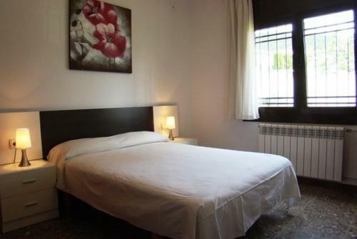 Les Cabanyes Villa Sleeps 6 Pool Wifi