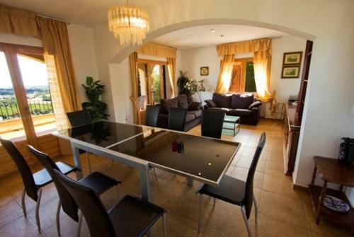 Les Cabanyes Villa Sleeps 8 Pool Wifi