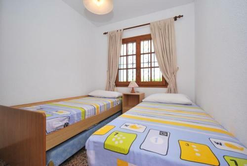 Caules Villa Sleeps 8 Pool Wifi